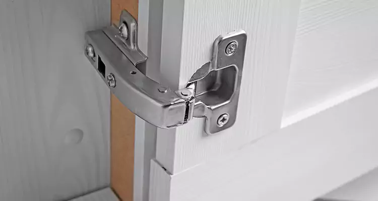 Shower Door Hinge Replacement in Jacksonville, FL