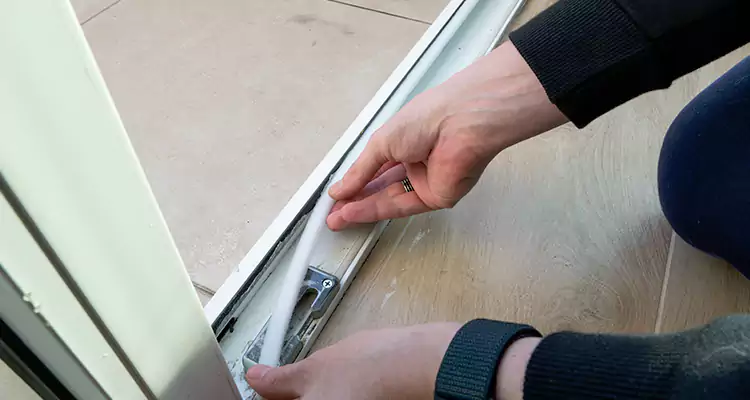 Garage Door Off Track Repair in Jacksonville, FL