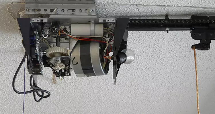 Emergency Garage Door Opener Repair in Jacksonville, FL