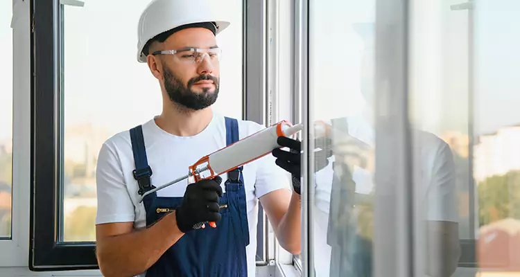 Retractable Screens Repair for Patio in Jacksonville, FL