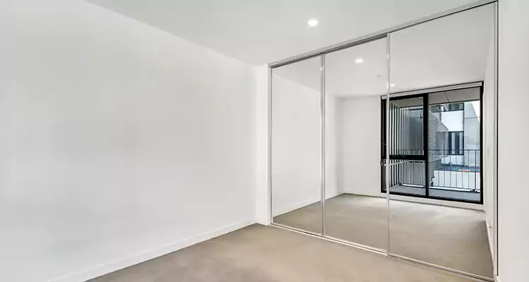 Why Homeowners Choose Us for Sliding Mirror Door Replacement in Jacksonville, FL