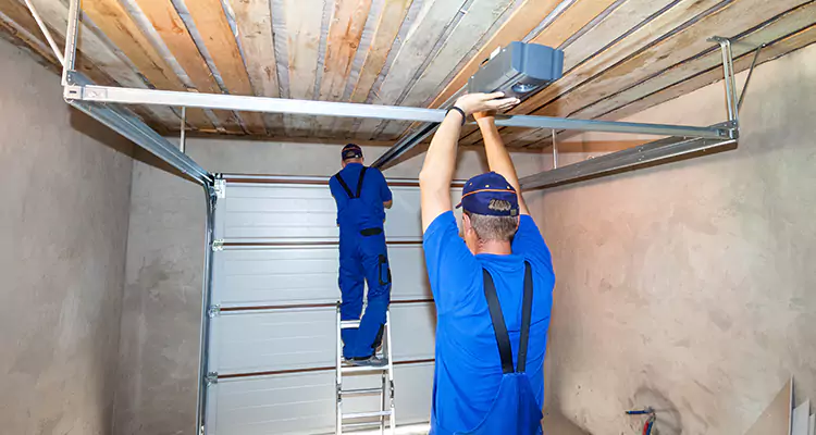 Garage Door Opener Technician in Jacksonville, FL