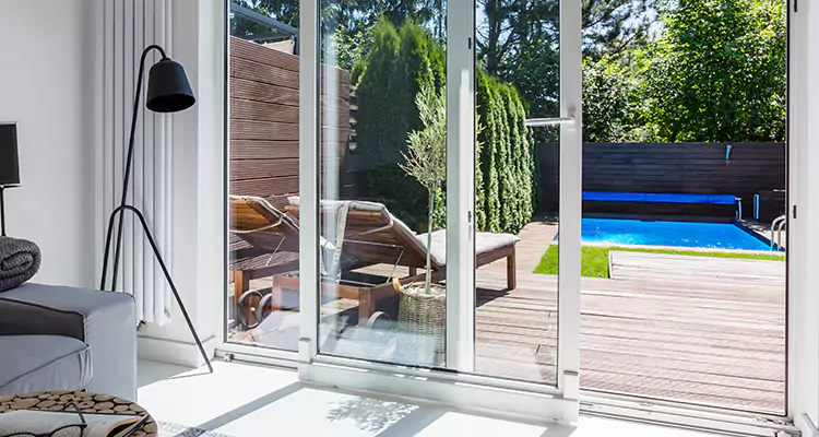 Fixing A Sliding Screen Door Roller in Jacksonville, FL