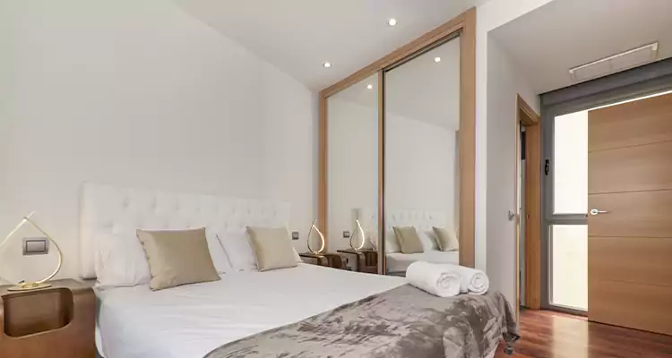 Sliding Wardrobe Door Mirror Replacement in Jacksonville, FL